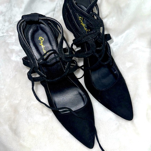 Lace up black heels - Picture 2 of 5